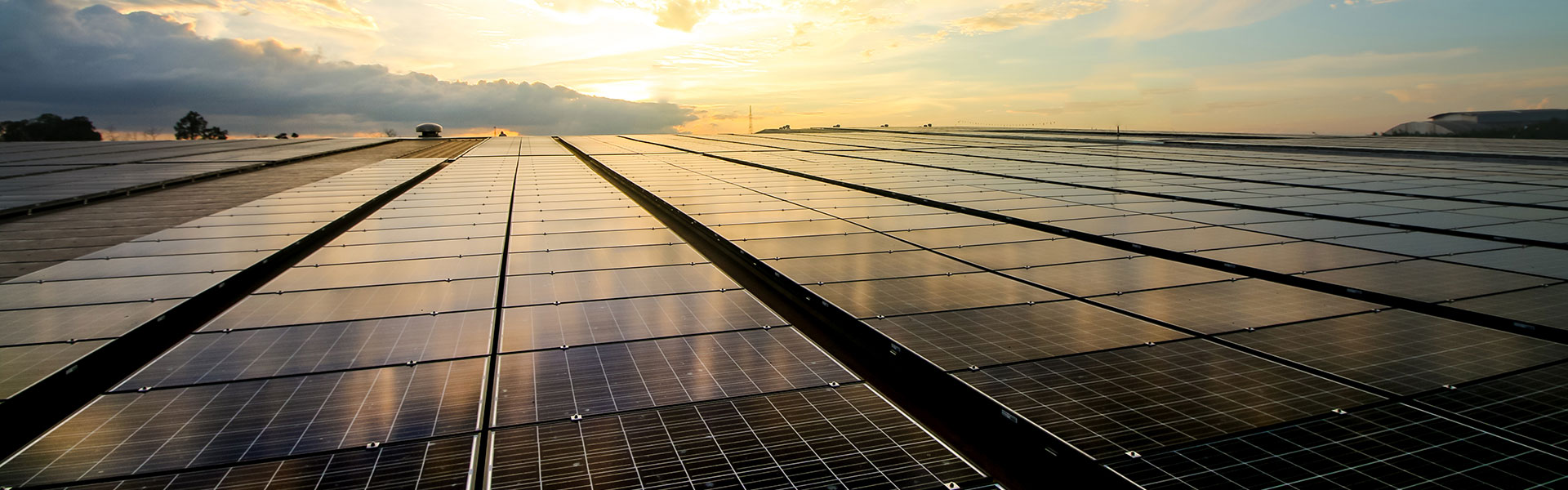 Photovoltaic power plant on green space | NW Assekuranz: Claims management for a photovoltaic power plant